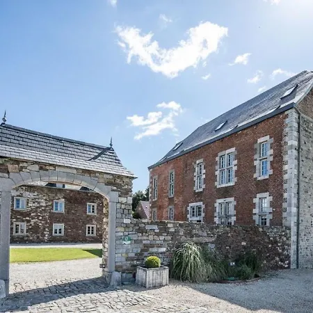 펜션 Stunning Castle In Perwez-Haillot With Jacuzzi Perwez (Namur)